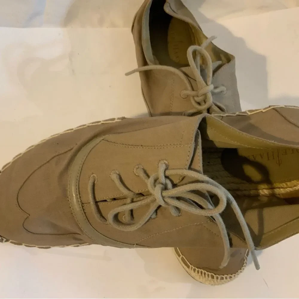 Nice cloth shoes by Cole Haan in size 8.5B lace up